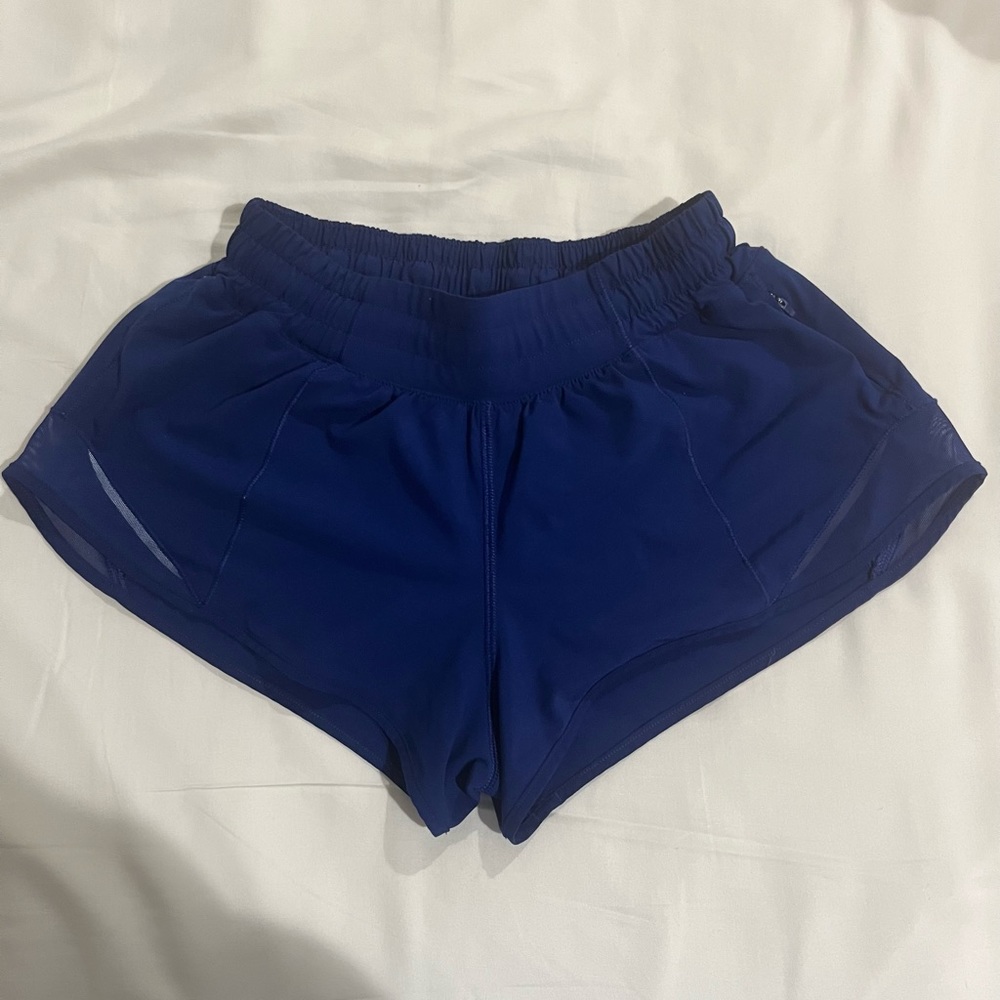 Lululemon 2.5 Hotty hot shorts